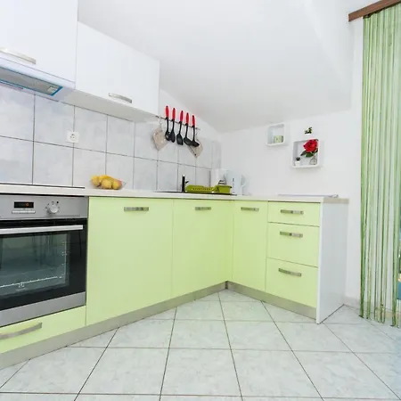 Slatine 1126b Apartment
