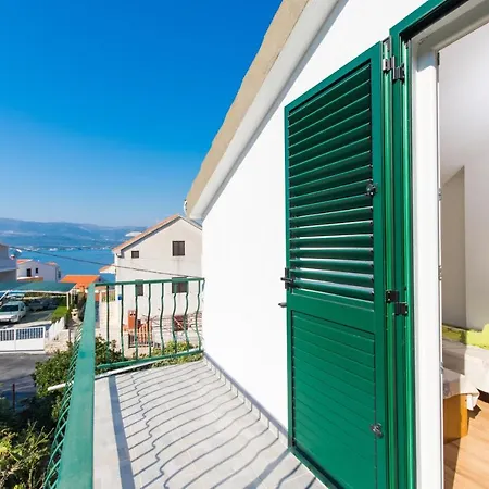 Apartment Slatine 1126b *
