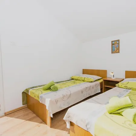 Slatine 1126b Apartment