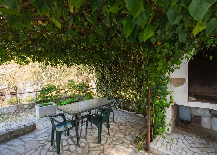 Slatine 1126b Daire Trogir